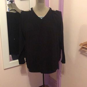 American Eagle - Cold Shoulder Shirt ✨